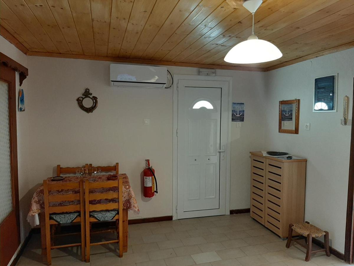 Paleo Trikeri Chiona΄S Apartments By The Sea מראה חיצוני תמונה