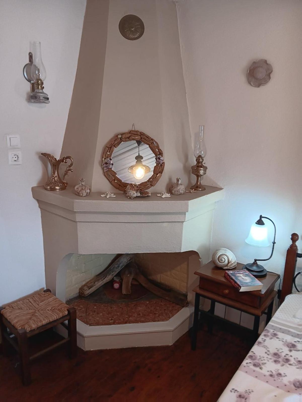 Paleo Trikeri Chiona΄S Apartments By The Sea מראה חיצוני תמונה